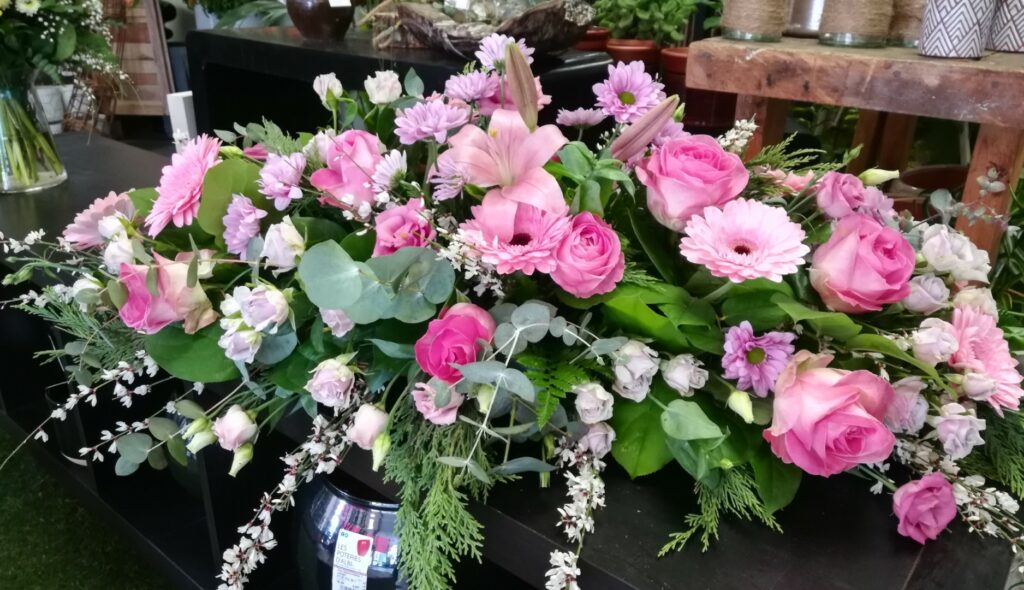 Dessus de cercueil fleurs